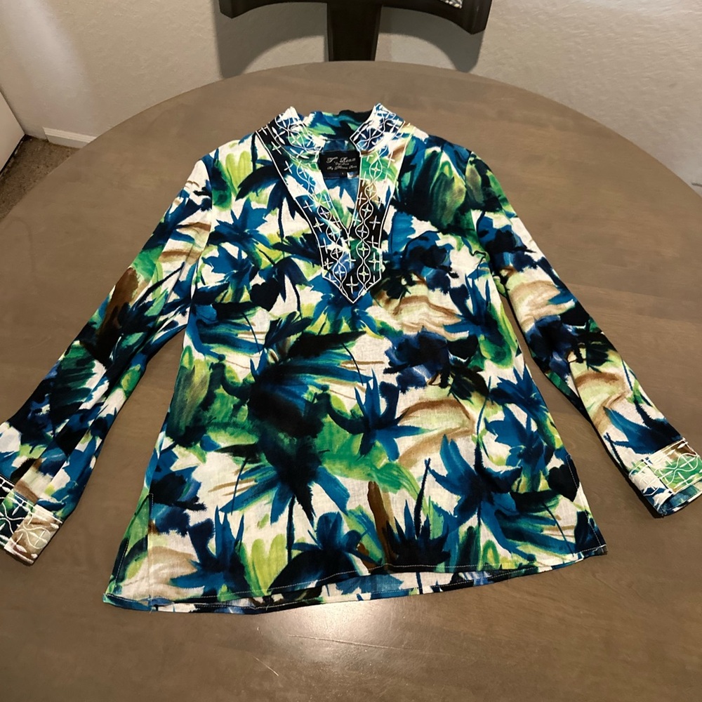 V-Neck Floral Print Long Sleeve Blouse in Blue & Green